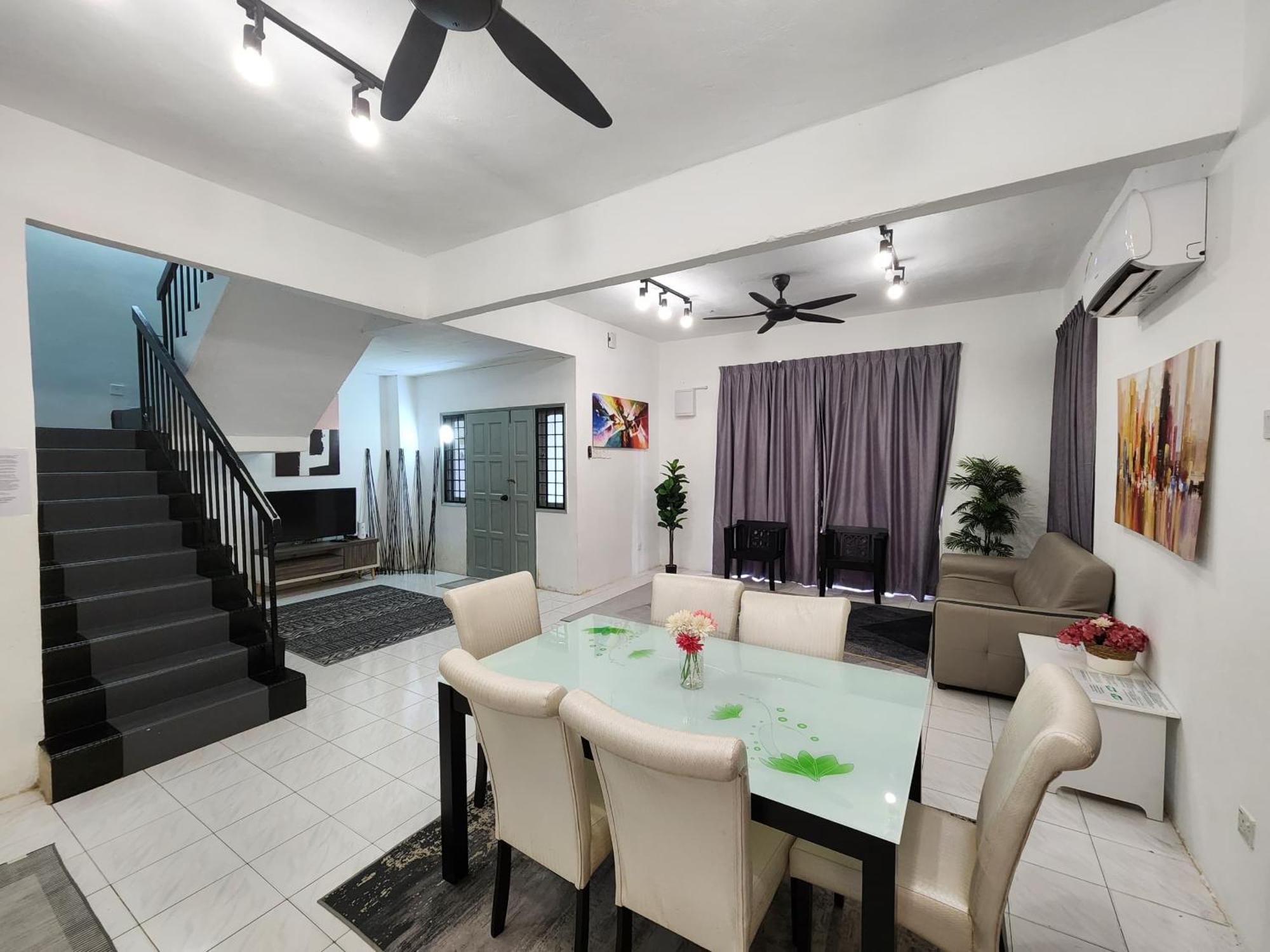 ספאנג Rumah Melati By Impian Homestay Klia-Salak Tinggi-Nilai מראה חיצוני תמונה