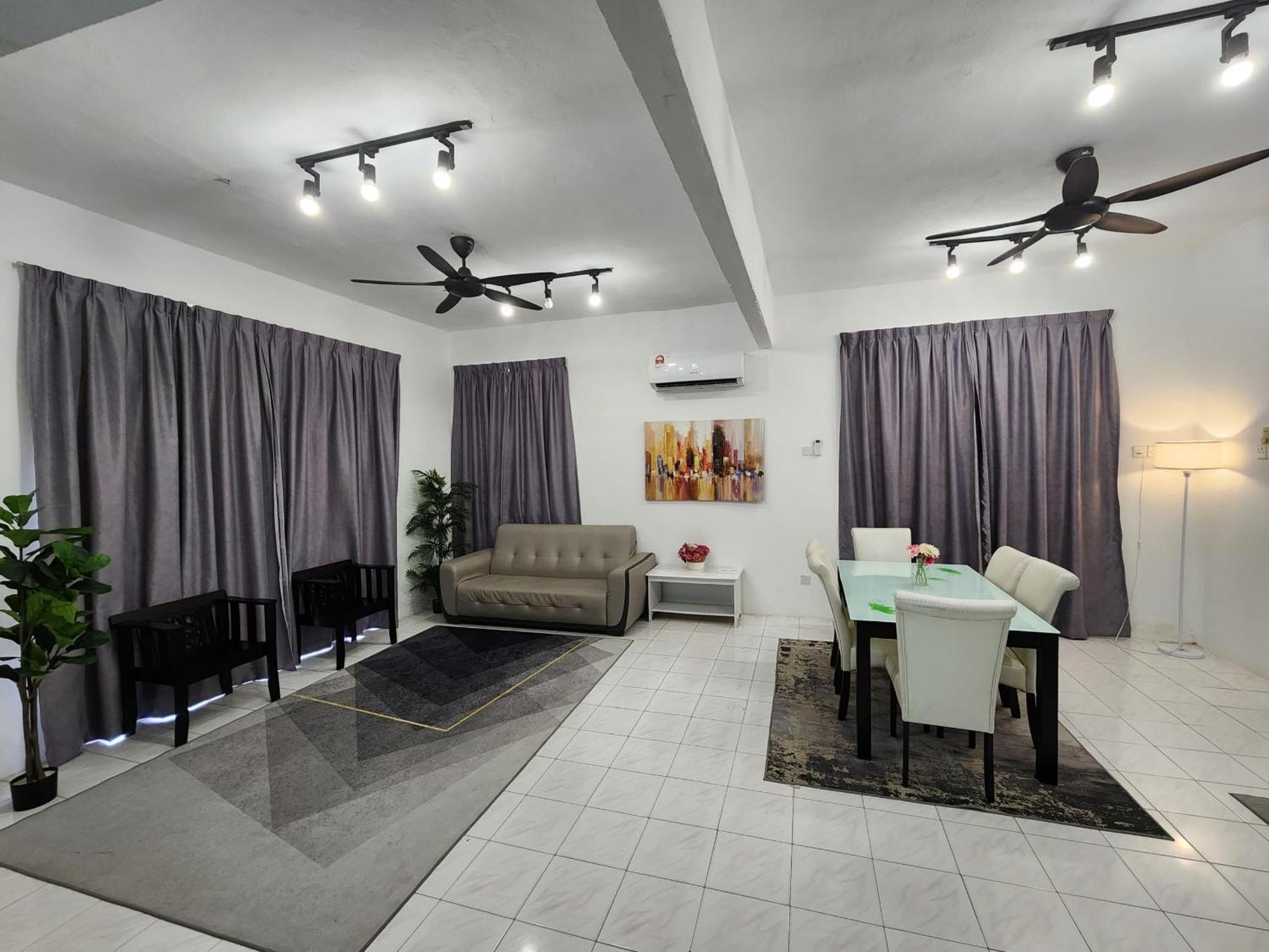 ספאנג Rumah Melati By Impian Homestay Klia-Salak Tinggi-Nilai מראה חיצוני תמונה